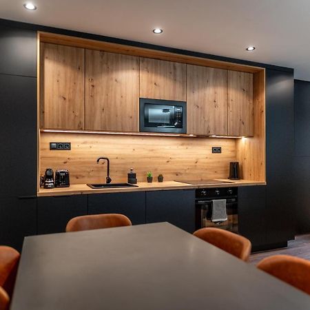 Downtown Luxury By Stlcz With 2 Bathrooms บูดาเปสต์ ภายนอก รูปภาพ