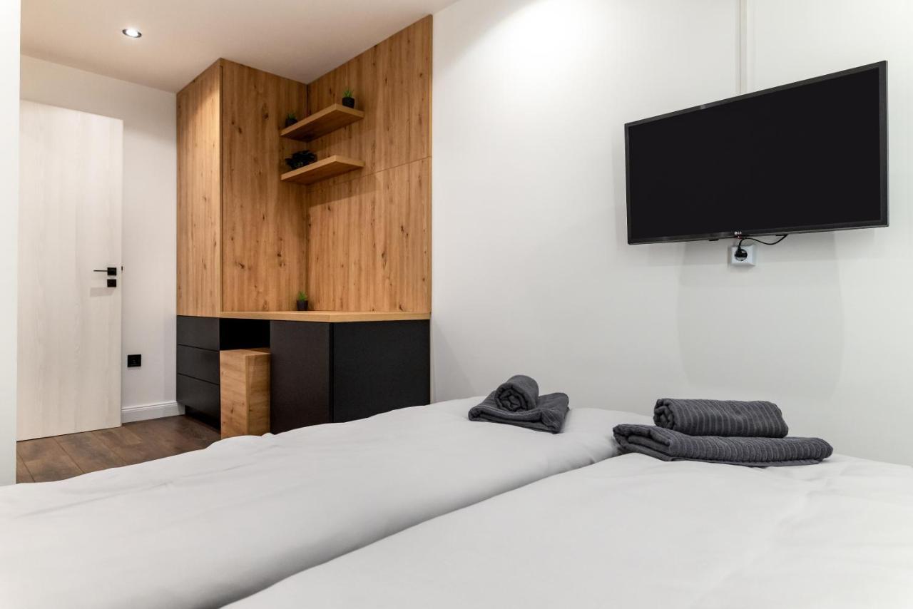 Downtown Luxury By Stlcz With 2 Bathrooms บูดาเปสต์ ภายนอก รูปภาพ