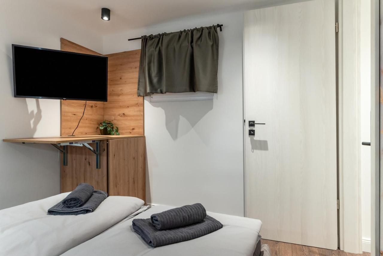 Downtown Luxury By Stlcz With 2 Bathrooms บูดาเปสต์ ภายนอก รูปภาพ