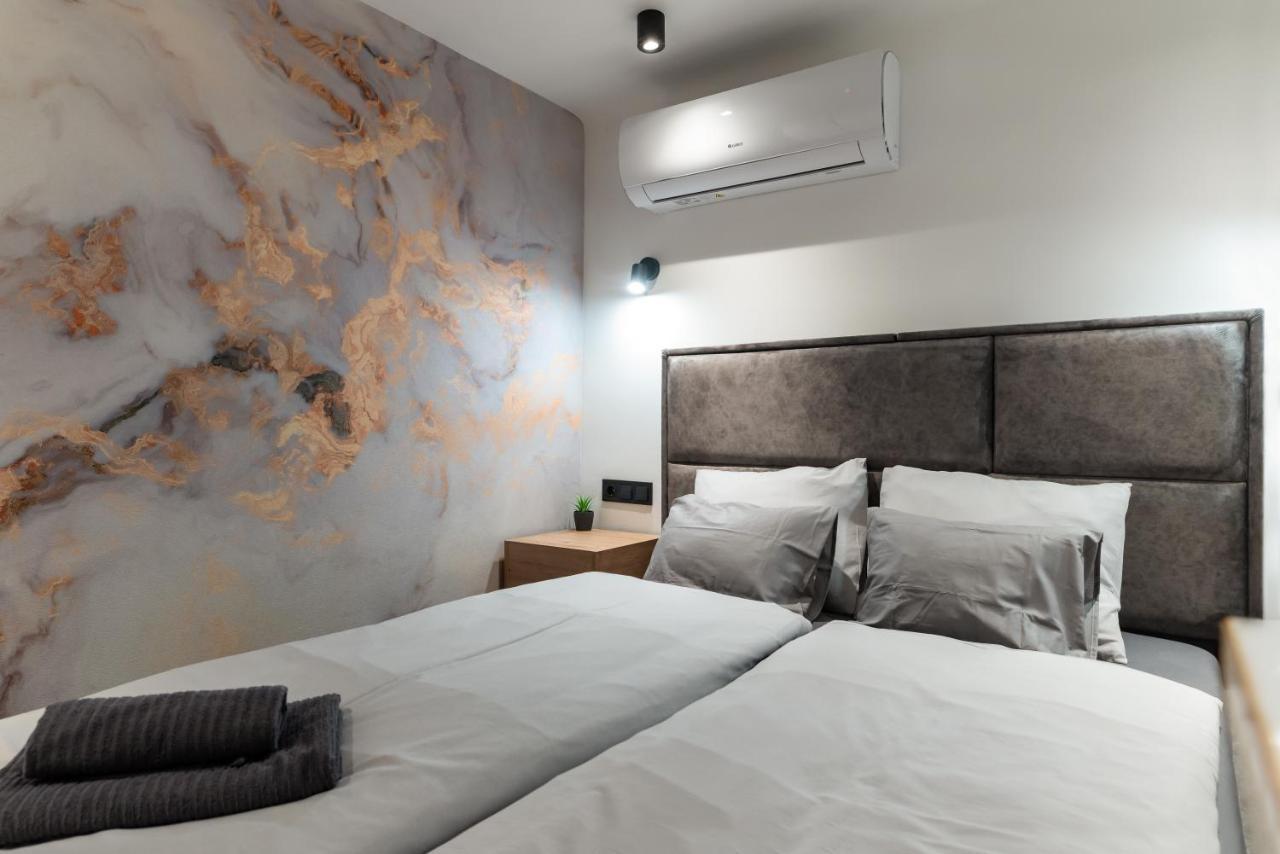 Downtown Luxury By Stlcz With 2 Bathrooms บูดาเปสต์ ภายนอก รูปภาพ